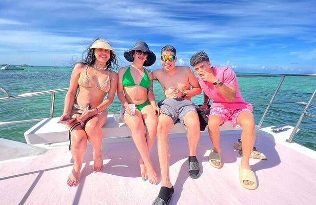Half-Day Private Charter from Puerto plata whit BBQ and Lunch