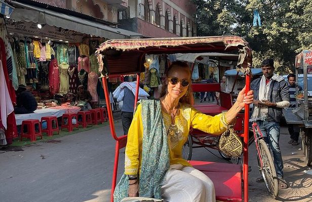 Old Delhi Heritage Walk with Rickshaw Ride