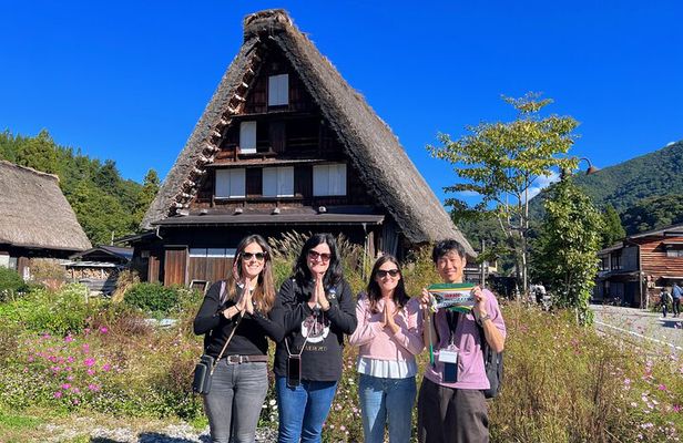 World Heritage Shirakawa-go Perfect Guided Tour from Kanazawa