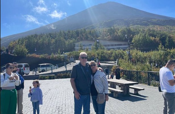 From Tokyo-MT Fuji PVT 1 Day Customized Tour with English Driver