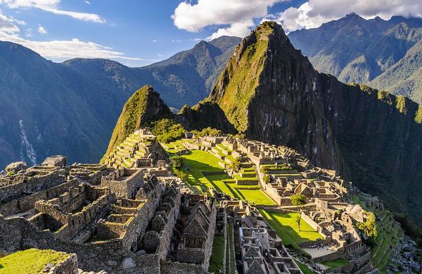 5 Days Tour Cusco Machu Picchu Sacred Valley and Rainbow Mountain