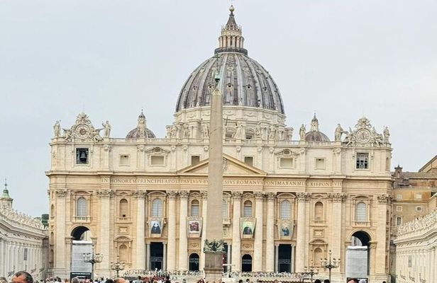 Skip The Line vatican museums and sistine chapl and St_peter Ba
