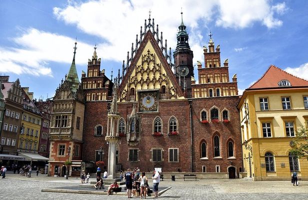 Wroclaw Walking Tour: Explore Top Sights & Hidden Gems