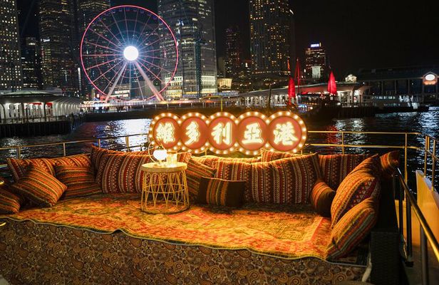 Star Chaser Victoria Harbour Luxury Night Cruise