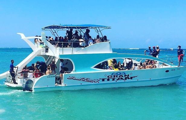Boat Party from Punta Cana with Transportation and Drink Included