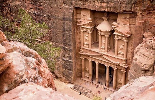 2 Day Guided Tour from Amman to Petra Wadi Rum and the Dead Sea