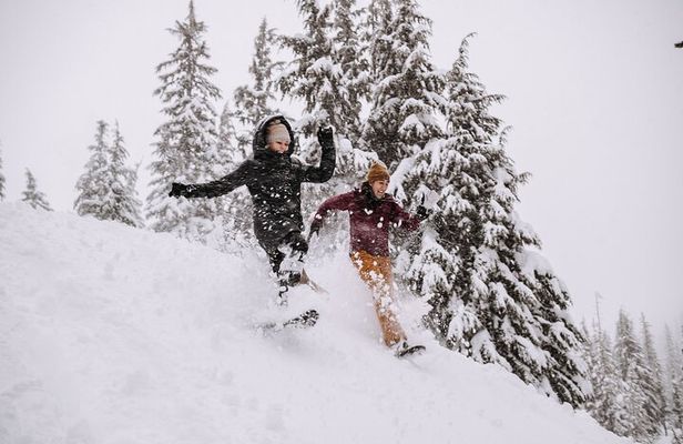 Guided Snowshoe Tour in Bend, Oregon
