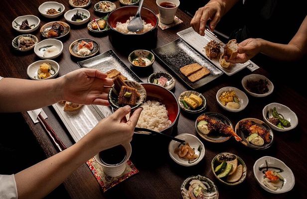 Famous Inari Sushi Making Experience in Toyokawa