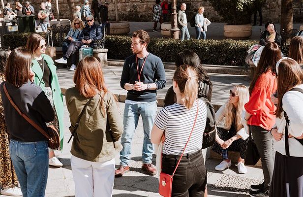 Private walking tour of Triana in Seville
