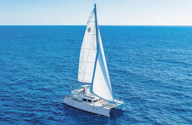 4 Hours Exclusive 45' Lagoon Catamaran Experience