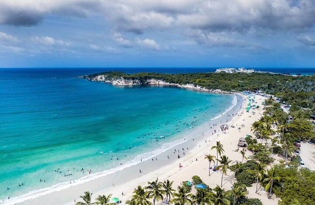 Punta Cana Guided Tour with Tastings and Macao Beach