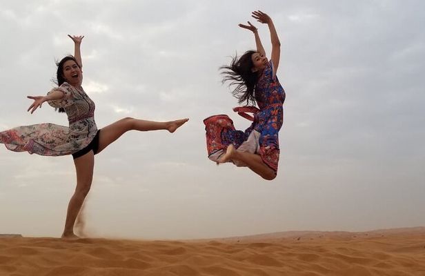  Dubai Red Dunes Desert Safari, Camels & 5* BBQ Dinner