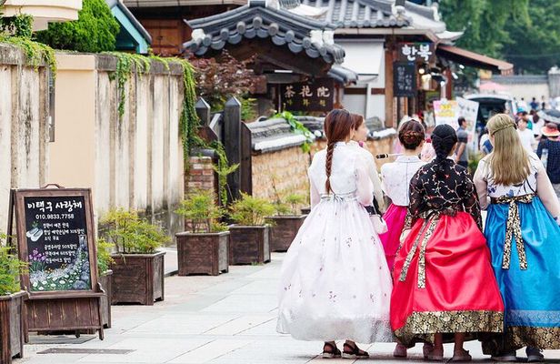 Jeonju Hanok Village Full-Day Tour: Jangtaesan Green Forest