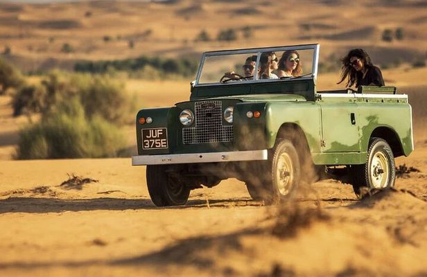 Hot air Balloon With 1957 Vintage Land Rover