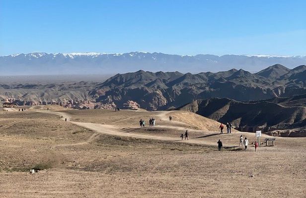 Charyn Canyon and Black Canyon 1 Day Private Tour