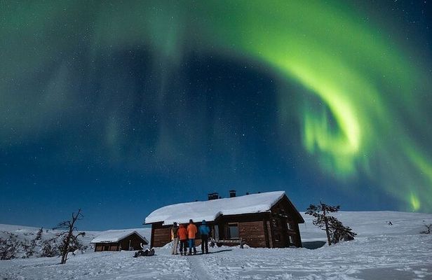 Private Group: Northern Lights Hunt 4x4 SUV with Aurora guarantee