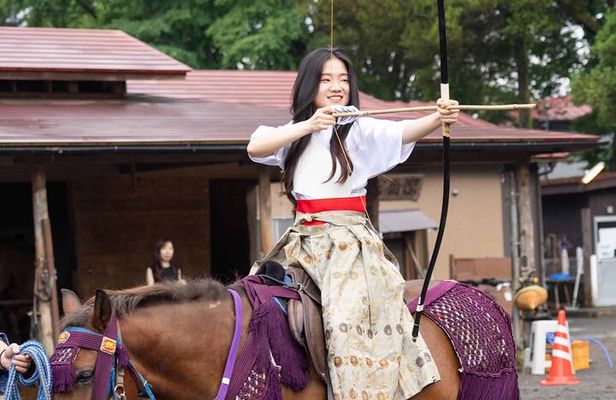 Horseback Archery Experience with Mt. Fuji Views