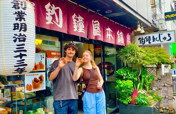 Osaka Food Adventure Tour: Walking with a Local Guide