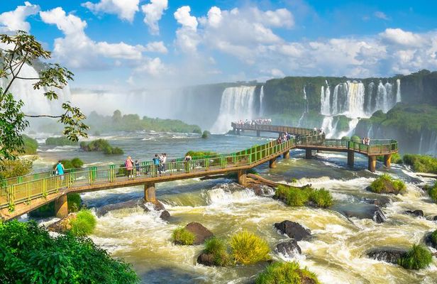 Iguaçu Bird and Waterfall Park
