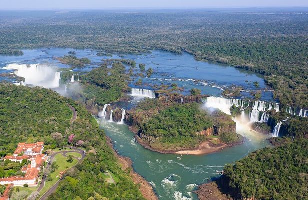 Guided tour of the Iguacu Falls on the Argentine side