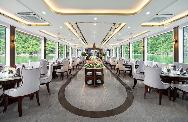 Halong Luxury Day Cruise: Buffet, Sunset Party & Jacuzzi