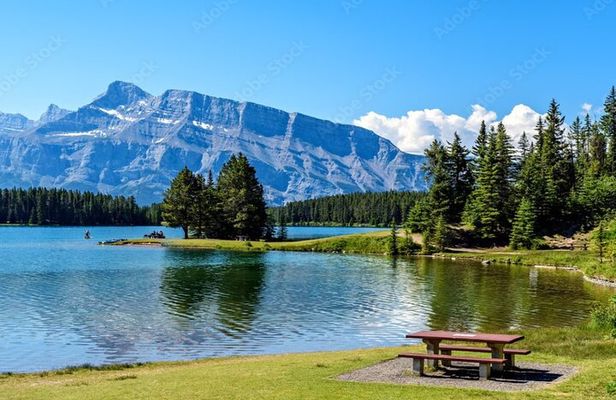 Banff Gondola, Lake Louise, Emerald Lake and Lake Minnewanka Tour