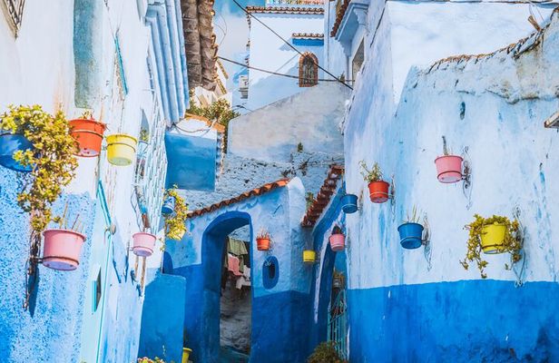 7-Day Private Morocco Tour: Chefchaouen, Fes Heritage & Desert 