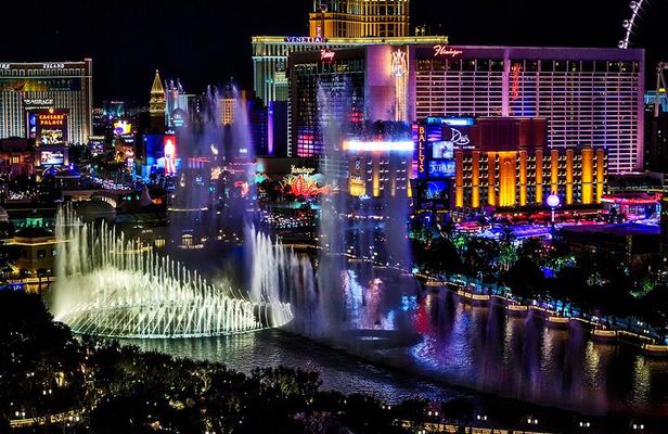 LA: Vegas, Grand Canyon, Antelope and Bryce, Zion 4-Day Tour
