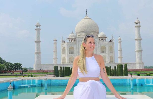 From Delhi: Taj Mahal & Agra Private Day Trip with Transfers