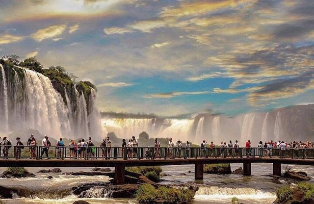 Iguassu Falls Private day tour Brasil & Argentina