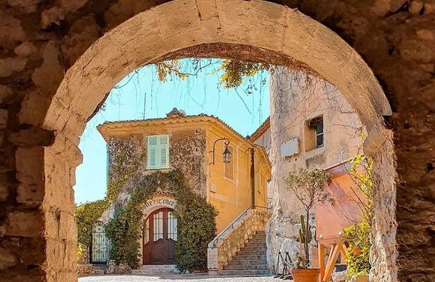 Eze and French Riviera Tour in a Renault Megane E-Tech