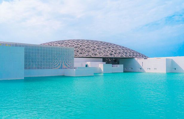 Discover Abu Dhabi Iconic Grand Mosque & Artistic Louvre Museum
