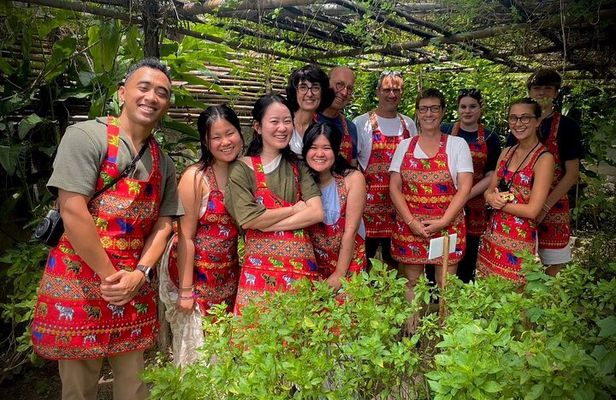 Cooking class in organic garden and local market tour ThaiCottage