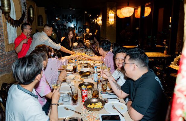 Experience a Romantic Date For Two at GLAMISQUE – Fusion Dining