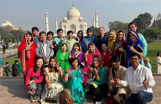 1 Day Tour from Delhi Taj Mahal and Agra Fort by Private Car