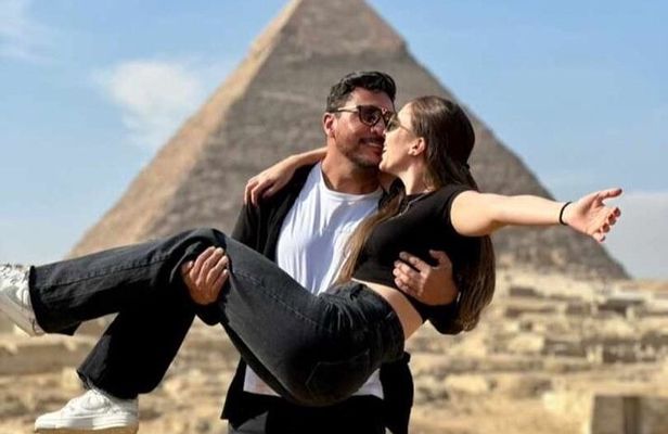 Day Tour to Giza Pyramids and The Great Sphinx