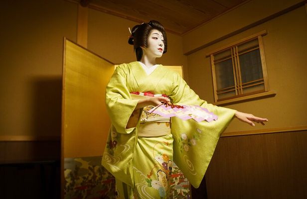 Kyoto: Geisha Dinner & Gion Cultural Walk