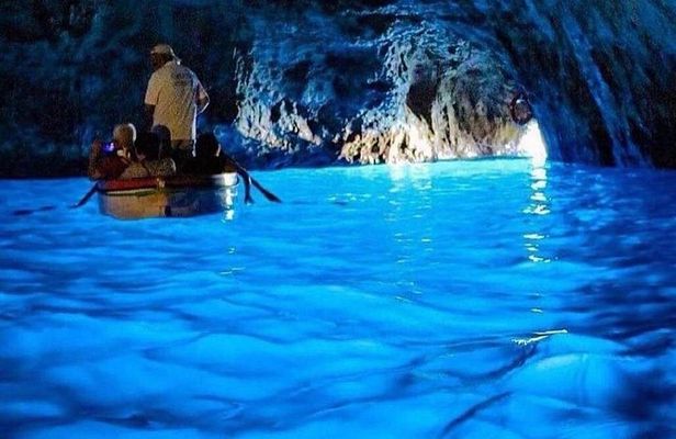Shared boat tour - Sorrento to Capri & Blue Grotto