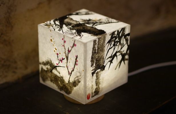 Sumi-e Ink Painting Suiboku-Ga Workshop in a Japanese Teahouse