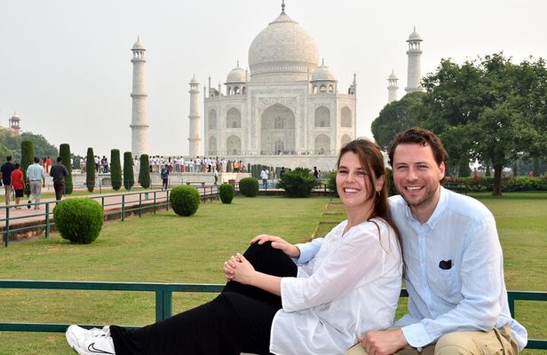 From Delhi Taj Mahal and Agra Private Guided Car Tour 