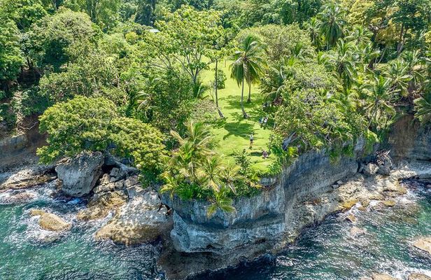 Expedition in the Jungle to the Eco Abandoned Estate of Punta Mona