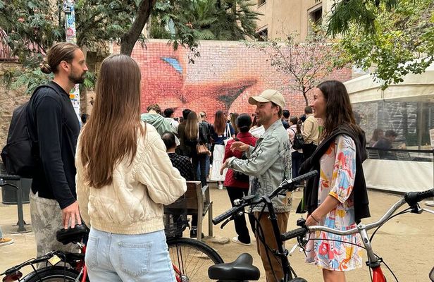 Barcelona: Bike or eBike Tour, Top Sights & Local Insights
