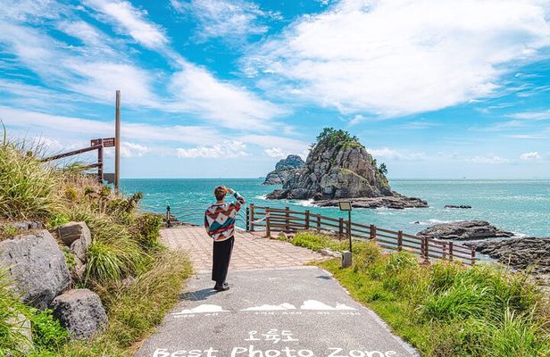 Busan Top Coastal Highlights with Gamcheon Village & Sky Capsule