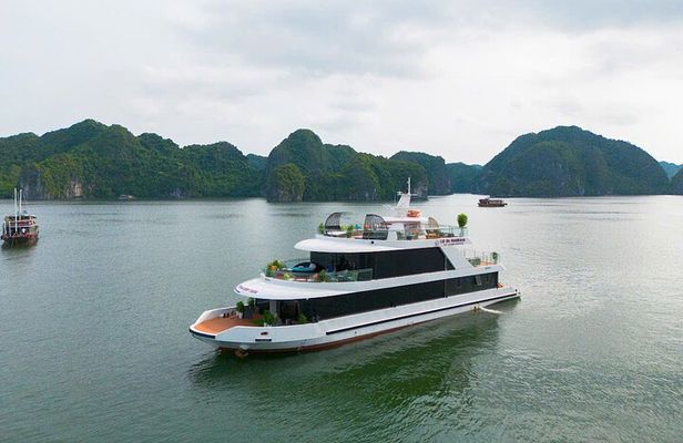 Cat Ba Island: Full-day Tour Lan Ha Bay with Luxury Cruise