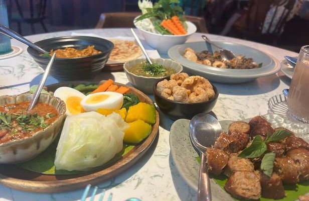 Chiang Mai Private Walking Tasting Tour with Secret Food Tours