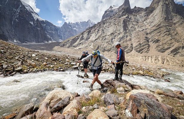 14 Day Epic Kyrgyzstan Trek in Tian Shan and Pamir Alay Mountains