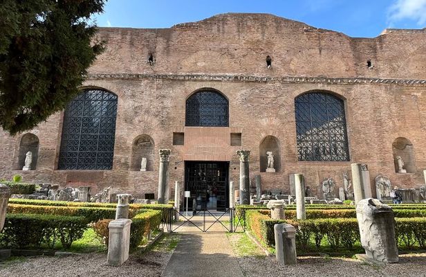 Ancient Roman Baths & Michelangelo’s Renaissance Basilica in Rome
