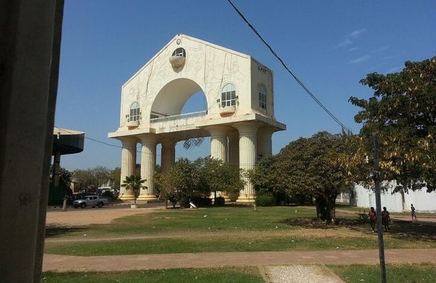 Gambia Banjul City Tour with Crocodile Pool, Arch 22 and More
