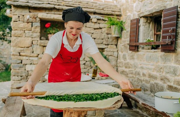 Private Croatian Cooking Class and Klapa Singing Session