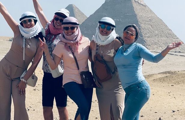 Giza pyramids: Half Day Tour To Giza Pyramids